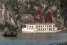 Magnificient Tien Ong Cave in Halong bay 