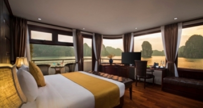 Junior/ Senior Double Suite Sea View 