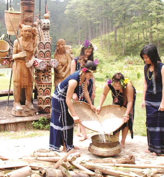 Amazing Vietnam Central Highlands from Saigon 9 Days 8 Nights