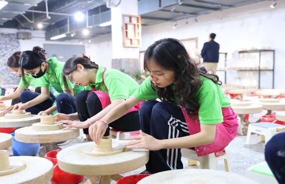 A Pottery-Making Day With Disadvantaged Children At Dong Da Friendship House, Hanoi A Pottery-Making Day With Disadvantaged Children At Dong Da Friendship House, Hanoi