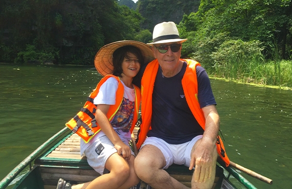 Experience In Ninh Binh Trang An Cruise By Sampan Of Mr. Benkirane Experience In Ninh Binh Trang An Cruise By Sampan Of Mr. Benkirane