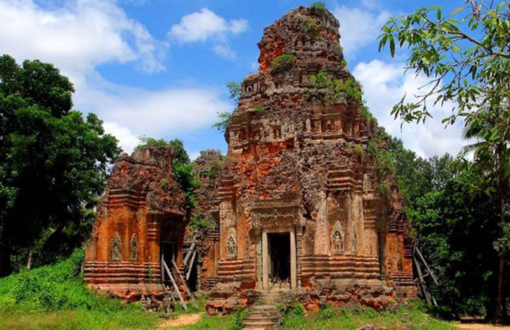 What To Visit In Cambodia? Discover Roluos Group Temples In Siem Reap What To Visit In Cambodia? Discover Roluos Group Temples In Siem Reap