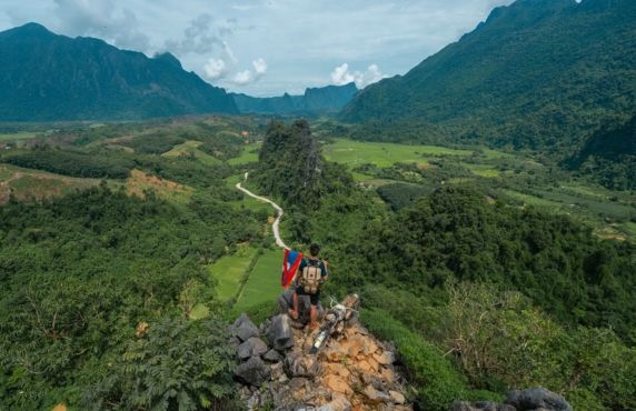 Vang Vieng Group Tour 2 Days - Mr. Rabineau’s Opinion About Laos Trip Vang Vieng Group Tour 2 Days - Mr. Rabineau’s Opinion About Laos Trip