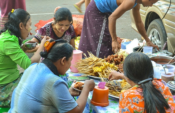 Bagan Street Food: A Guide To Burmese Food In Bagan, Myanmar Bagan Street Food: A Guide To Burmese Food In Bagan, Myanmar