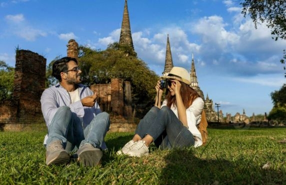 The Farah Couple's Opinion About 5-day Small Group Tour To Ayutthaya The Farah Couple's Opinion About 5-day Small Group Tour To Ayutthaya