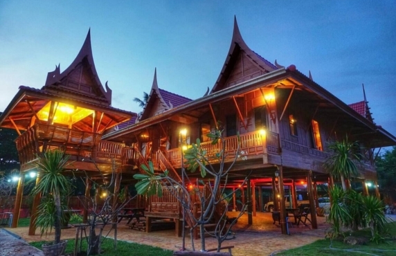 Where To Stay In Ayutthaya? Top 6 Best Homestays In Ayutthaya, Thailand Where To Stay In Ayutthaya? Top 6 Best Homestays In Ayutthaya, Thailand