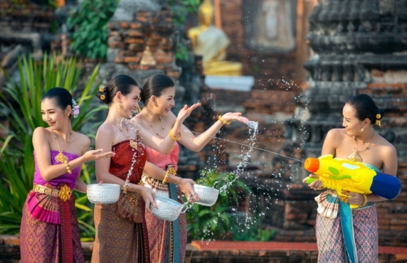 What Are The Best Festivals In Thailand In April ? 