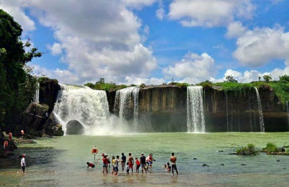 5 Days Group Tour In Pleiku Kon Tum Buon Ma Thuot With Cairon 5 Days Group Tour In Pleiku Kon Tum Buon Ma Thuot With Cairon