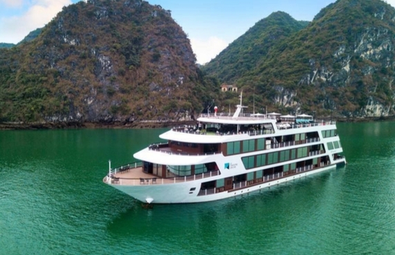 Mr. De Gaulle's Review Of 2-day Trip On The Dora Cruise In Lan Ha Bay Mr. De Gaulle's Review Of 2-day Trip On The Dora Cruise In Lan Ha Bay