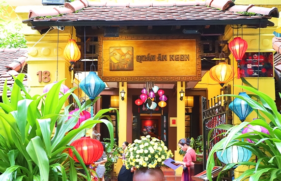 Quan An Ngon Hanoi Restaurant (Variety Of Vietnamese Traditional Dishes Foods) Quan An Ngon Hanoi Restaurant (Variety Of Vietnamese Traditional Dishes Foods)
