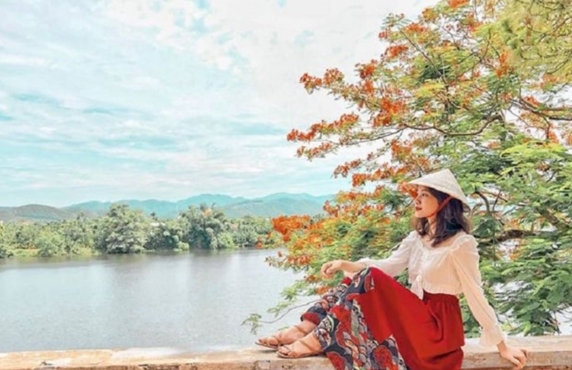 A Day In Hue: Activities In Perfume River Hue A Day In Hue: Activities In Perfume River Hue