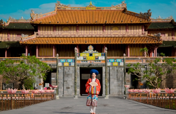 A Day In Hue, Vietnam: Things To Do In 24 Hours In Hue A Day In Hue, Vietnam: Things To Do In 24 Hours In Hue