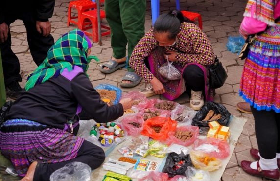 Travel To Sapa: Y Ty Saturday Market Full-day Trip With Mr. Ben Toure Travel To Sapa: Y Ty Saturday Market Full-day Trip With Mr. Ben Toure