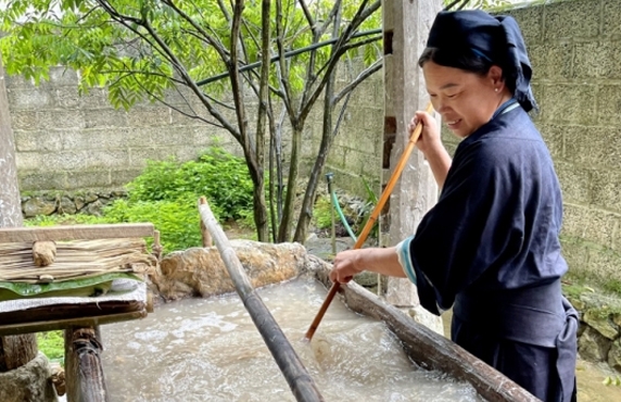 Discover The Traditional Paper-making Village Of The Nùng An In Cao Bang Discover The Traditional Paper-making Village Of The Nùng An In Cao Bang
