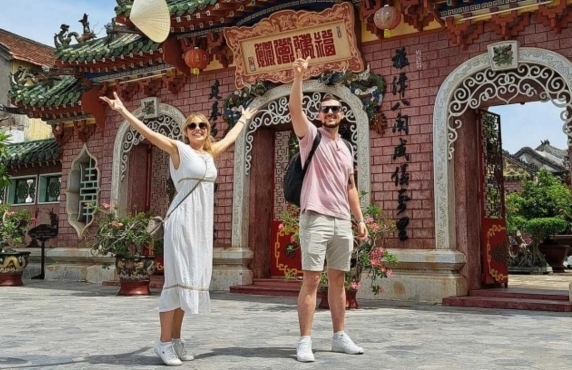 Unforgettable Emotions Of The Corradi Family After 3 Weeks In Vietnam Unforgettable Emotions Of The Corradi Family After 3 Weeks In Vietnam
