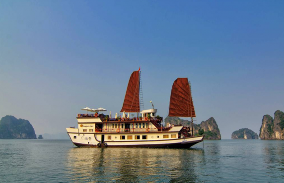 2-Day Cruise In Bai Tu Long Bay: Review By Mrs. GUERRIN 2-Day Cruise In Bai Tu Long Bay: Review By Mrs. GUERRIN