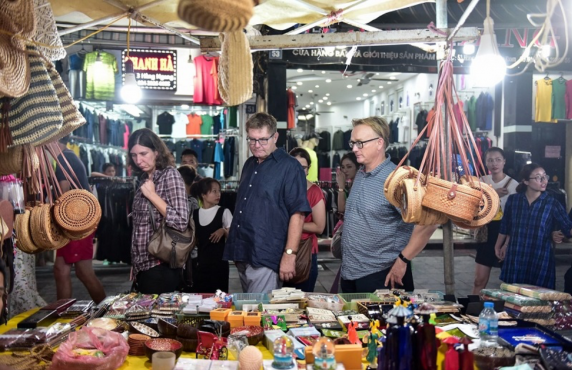 What To Buy In Halong? Best Souvenirs To Bring Back From Halong Bay, Vietnam What To Buy In Halong? Best Souvenirs To Bring Back From Halong Bay, Vietnam