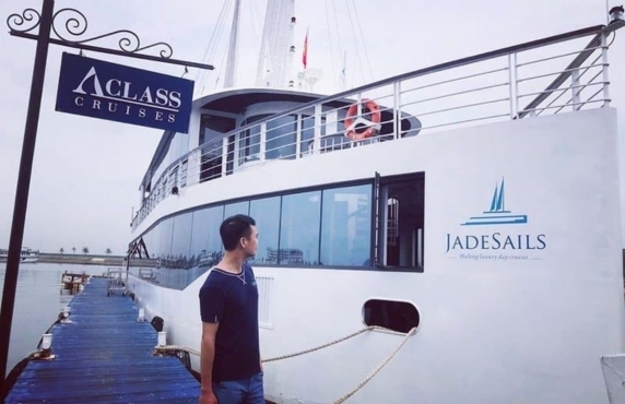 JadeSails Day Cruise In Ha Long Bay - Travel Impression By Mr Hugo JadeSails Day Cruise In Ha Long Bay - Travel Impression By Mr Hugo