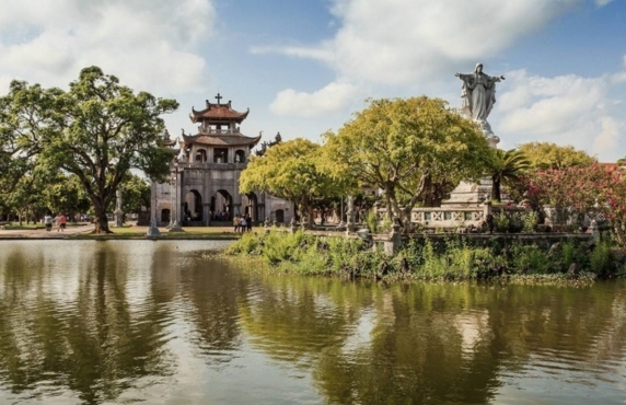 Things To See In Ninh Bình ? Cathedral Phát Diệm Ninh Bình Things To See In Ninh Bình ? Cathedral Phát Diệm Ninh Bình