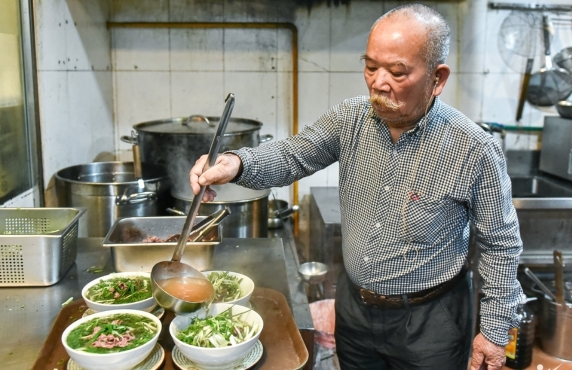 Vietnamese Noodle Soup: How To Make And Where To Enjoy Authentic Phở? Vietnamese Noodle Soup: How To Make And Where To Enjoy Authentic Phở?