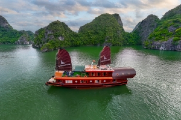 Hanoi - Lan Ha Bay - Dark & Light Cave Kayak - Swimming (-,L,D)