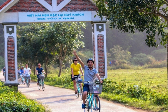 Lan Ha Bay - Biking Viet Hai Village - Cat Ba National Park (B,L,D)