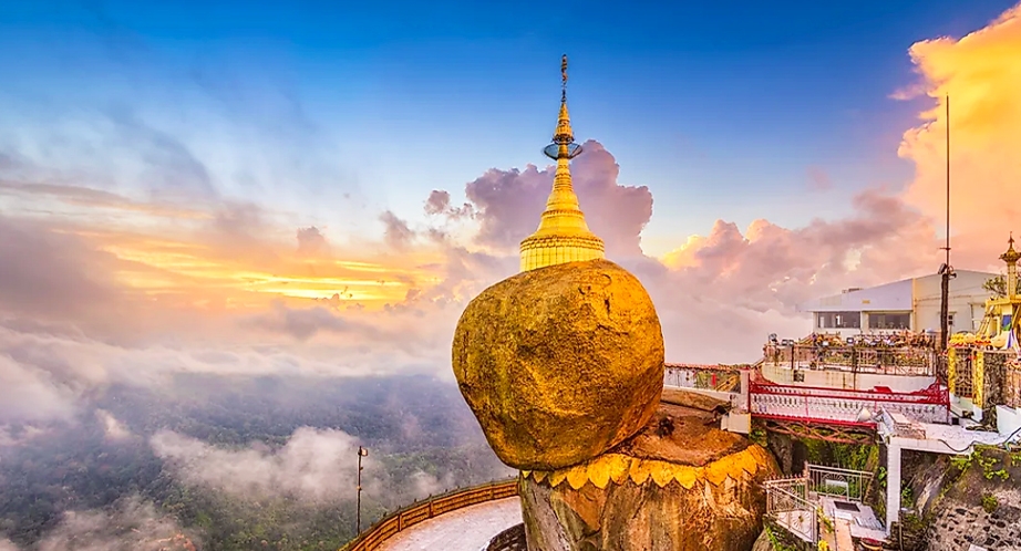 Golden Rock in Kyaiktiyo Pagoda