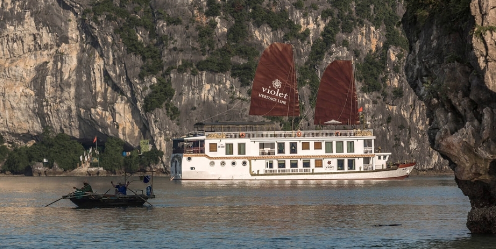 Heritage Line Violet cruise through Halong Bay 