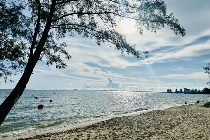 Otres Beach for a relaxing moment in the 21-day itinerary in Cambodia