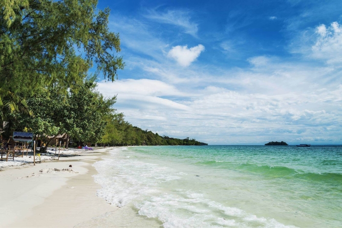 Walk along Long Beach 21 days in Cambodia