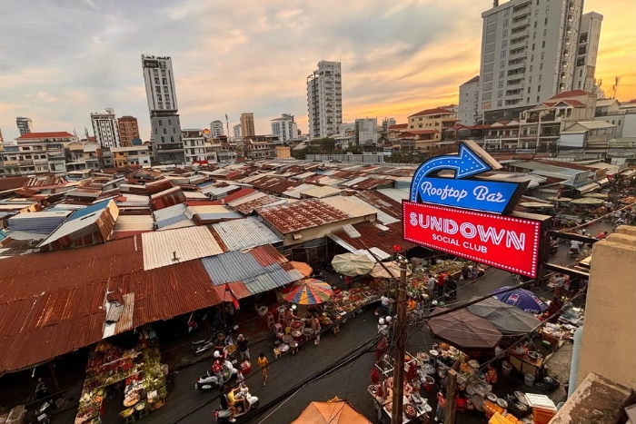 Shopping at the Russian Market 21 days in Cambodia