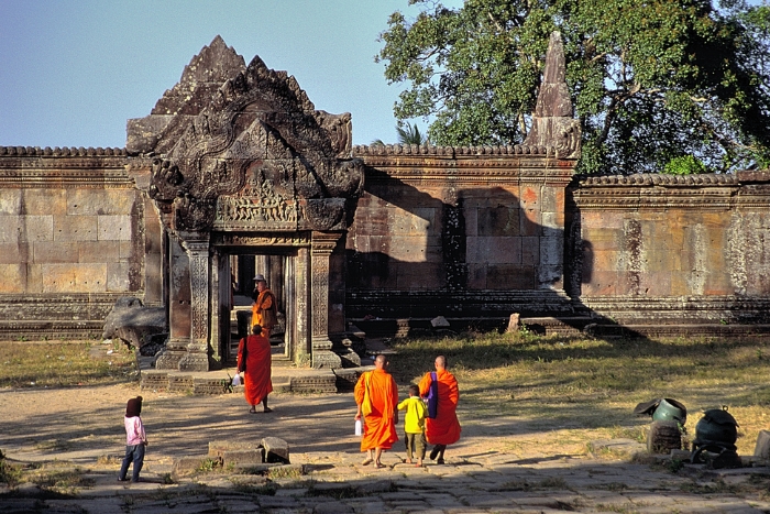 Prasat Preah Vihear: UNESCO-Listed Mountain Temple