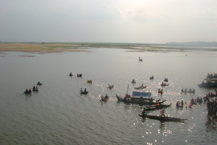 Kamping Puoy Lake in the couple trip Battambang 5 days