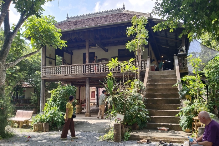 What to see in a 2-day small group tour to Battambang? The old traditional house in Battambang