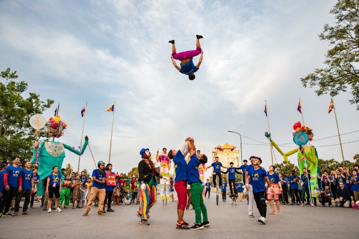What to do in Cambodia? Participate in the Tini Tinou International Circus Festival