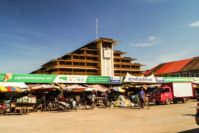 Morning Market Vibes: A Glimpse into Local Life in Battambang