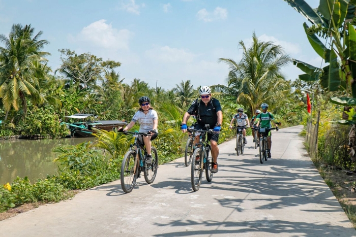 Afternoon Serenity: Discovering Local Life in Battambang by Bicycle