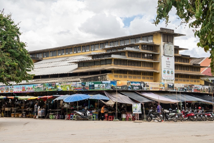 Where is Psar Nath Market Battambang?