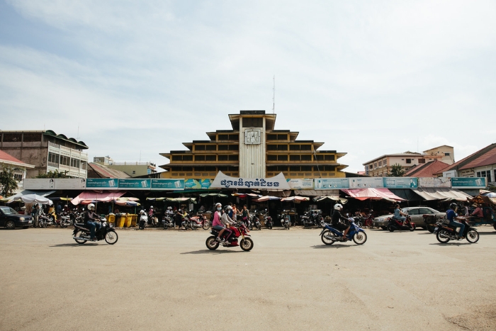 Things to do in Battambang? Welcome to Psar Nat Market