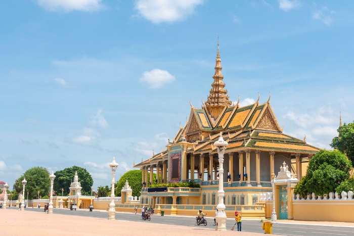 Is February a good time to visit Cambodia? Welcome to Phnom Penh