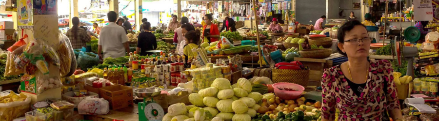 What to eat in Kratie? Try the best Kratie specialties at Kratie restaurants or local markets!