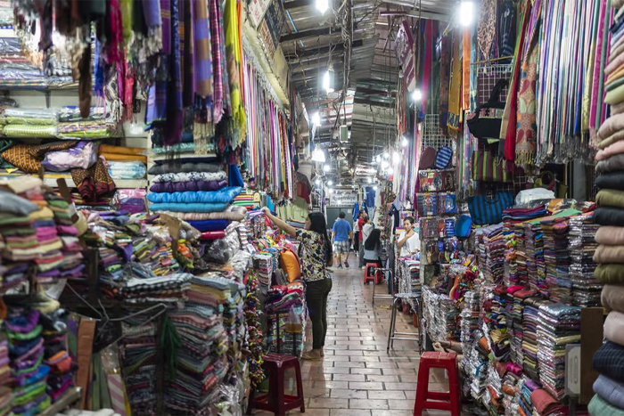 Russian Market (Phsar Toul Tom Poung)
