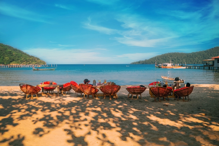 Relaxing on the Beaches of Koh Rong and Koh Rong Samloem in Cambodia with kids