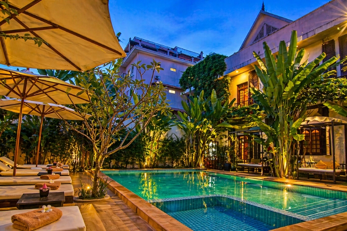 Soft and soothing atmosphere at Apsara Centrepole Hotel