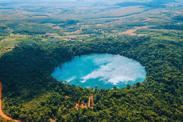 Explore the crater lake of Boeng Yeak Lom