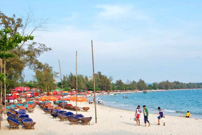 Enjoy Serendipity beach, one of the most beautiful beaches in Sihanoukville