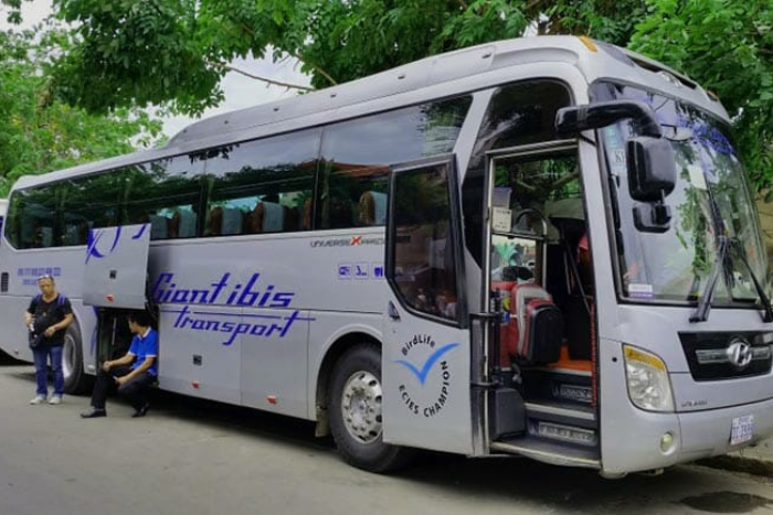 How to get to Sihanoukville from Phnom Penh? There are many buses to Sihanoukville