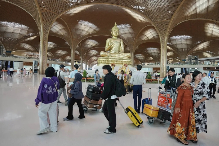 To save time, travelers should apply for a Cambodian e-visa