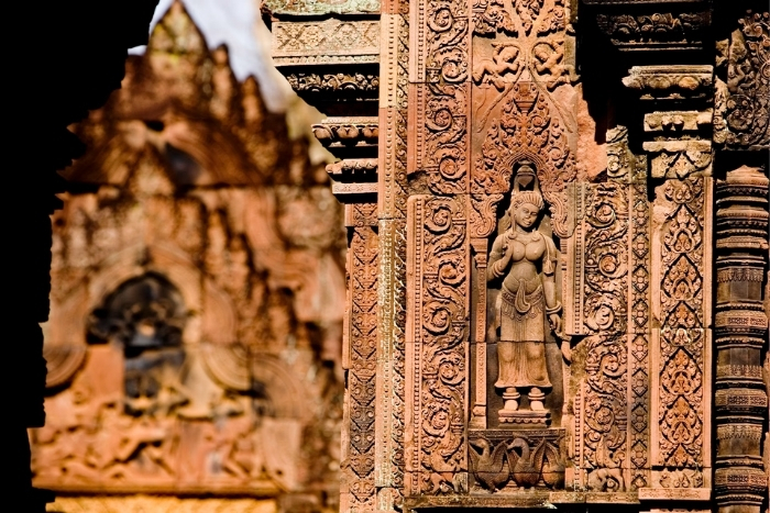 Banteay Srei : the jewel of Khmer art
