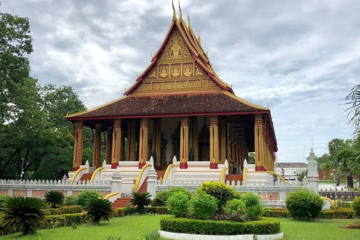 Visit Wat Ho Phra Kaew